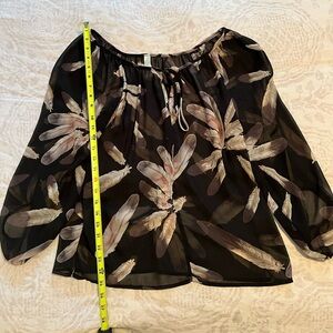 Women's Black Feather Print Top